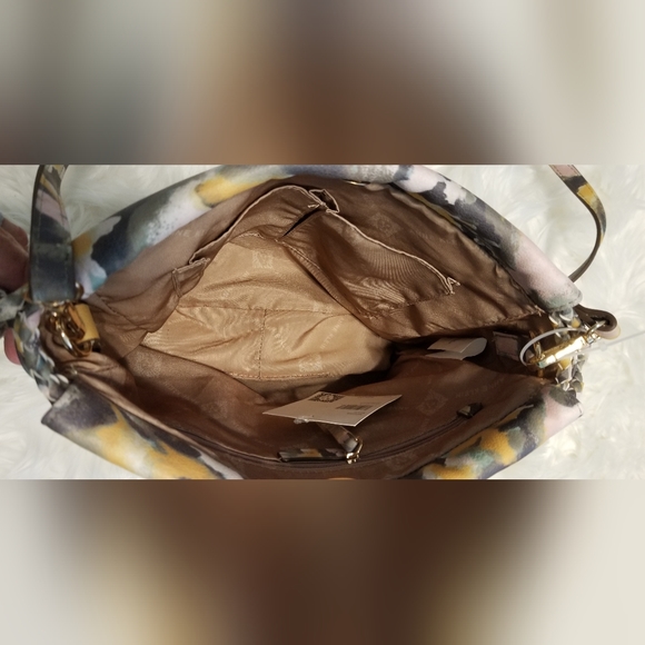 Purse - Picture 2 of 5